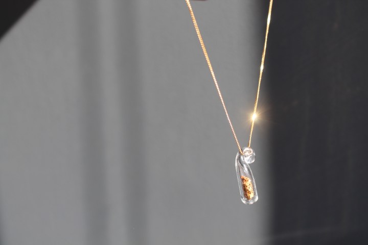 Elaine Diane Taylor Pendant 18Kchain - 5